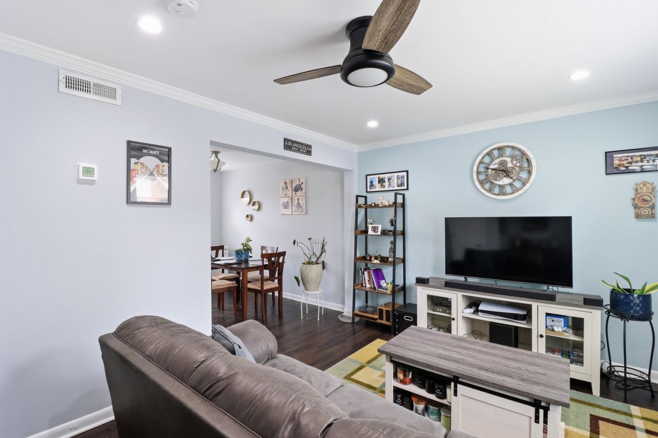 415 Parkdale Drive Photo 8