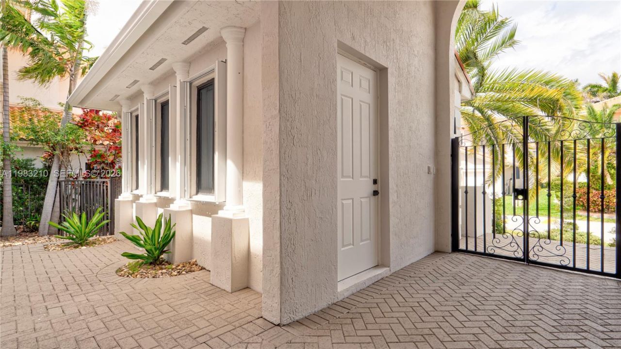 7956 SW 195th St, Cutler Bay, FL 33157 Photo