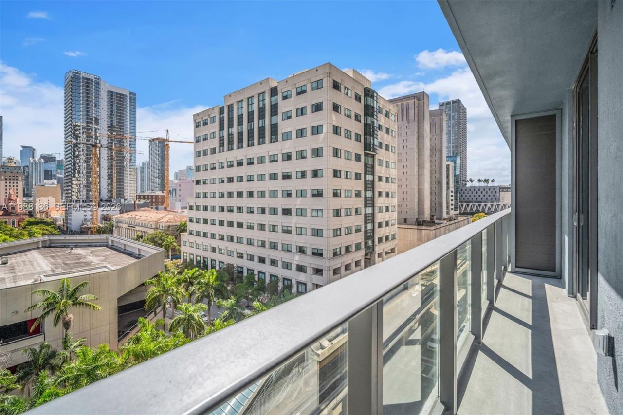 121 NE 5th St , Unit 902, Miami, FL 33132 Photo