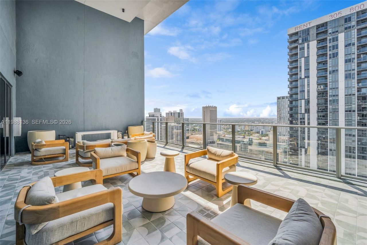 121 NE 5th St , Unit 902, Miami, FL 33132 Photo