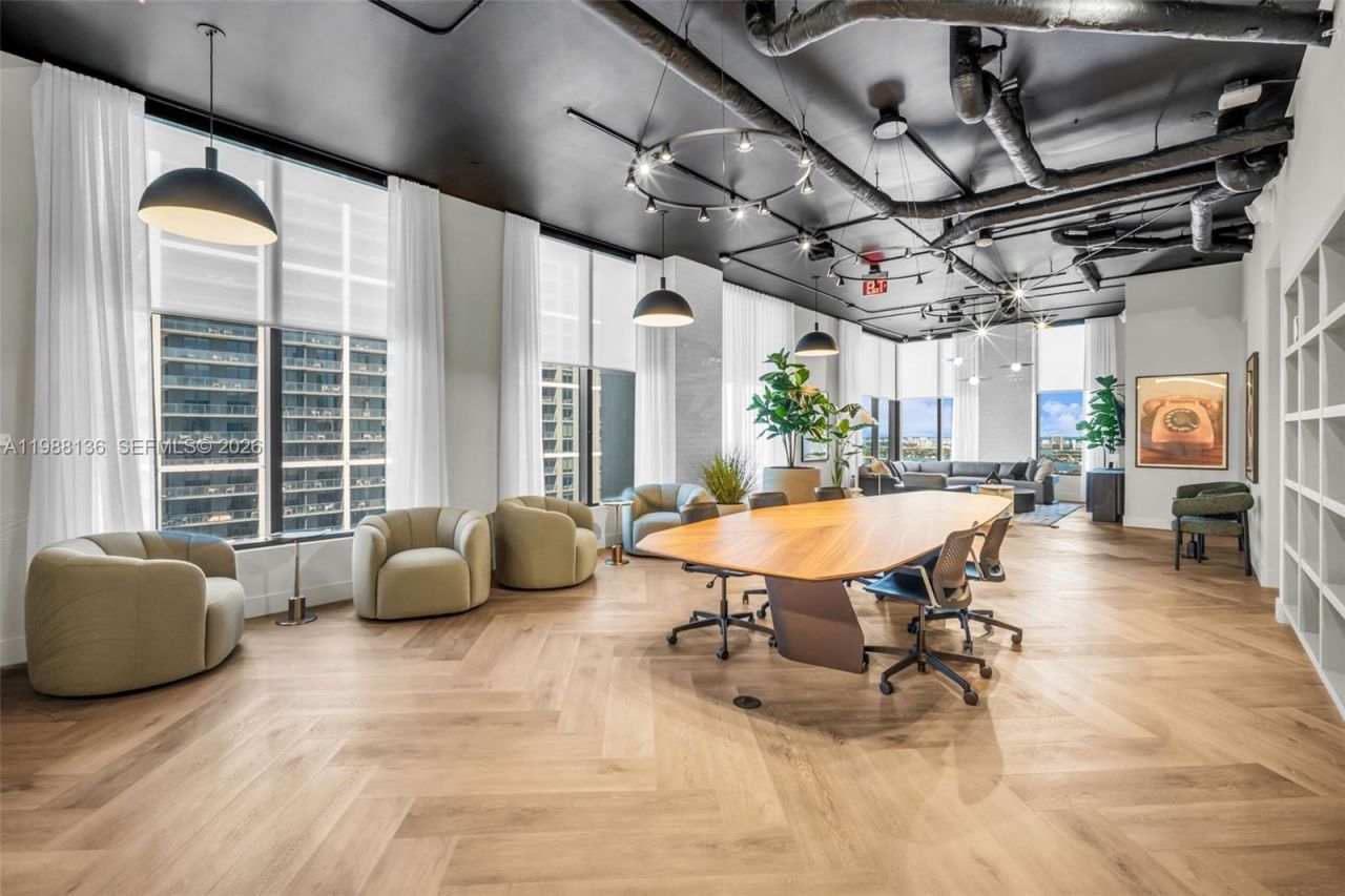 121 NE 5th St , Unit 902, Miami, FL 33132 Photo