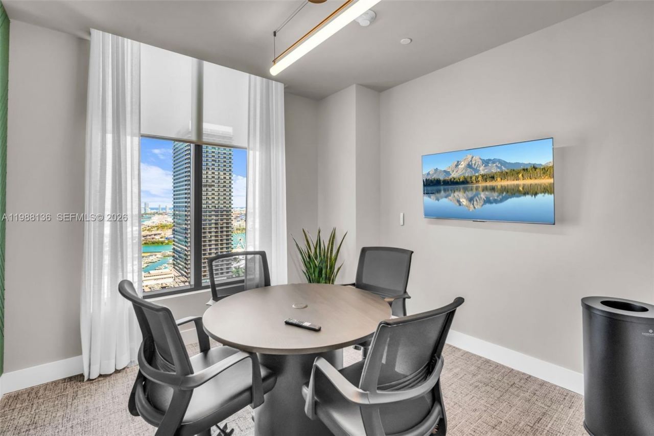 121 NE 5th St , Unit 902, Miami, FL 33132 Photo