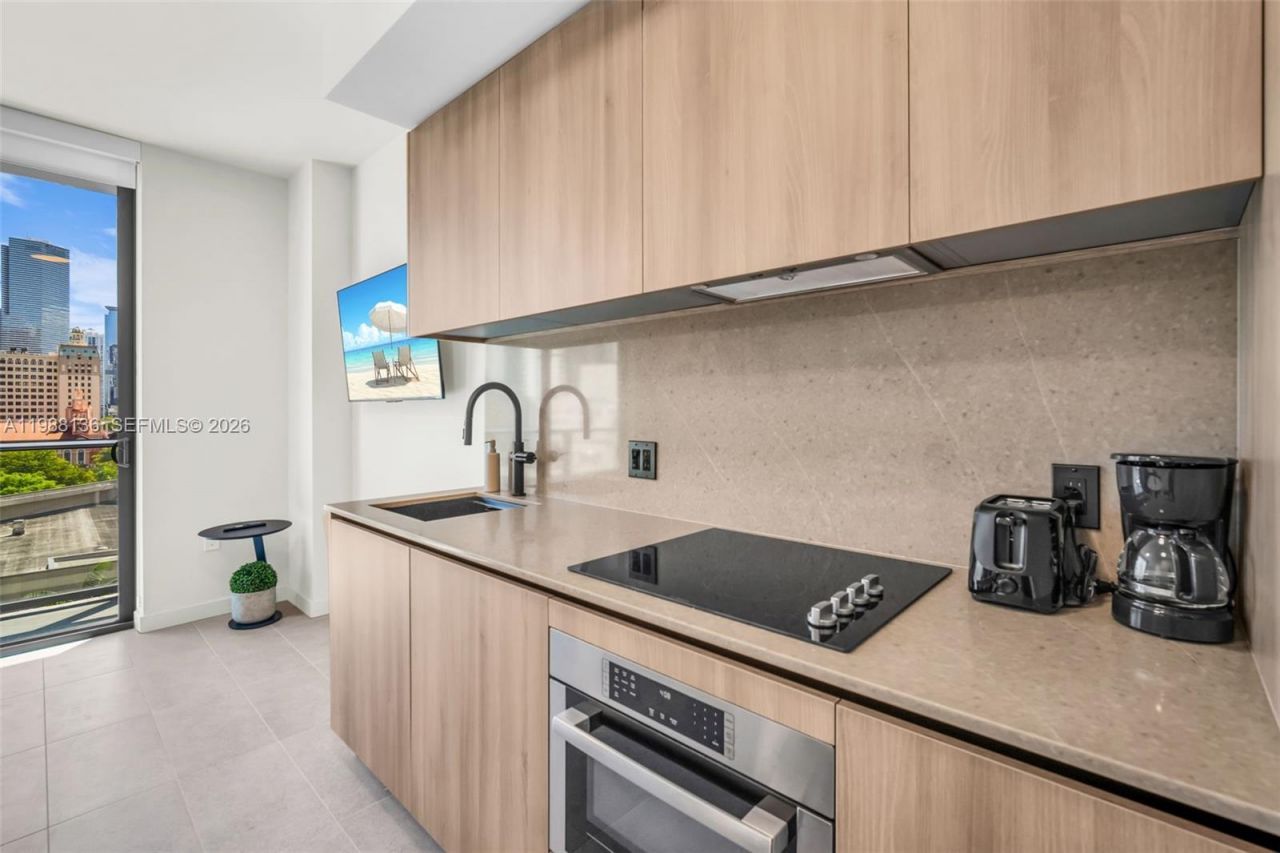 121 NE 5th St , Unit 902, Miami, FL 33132 Photo