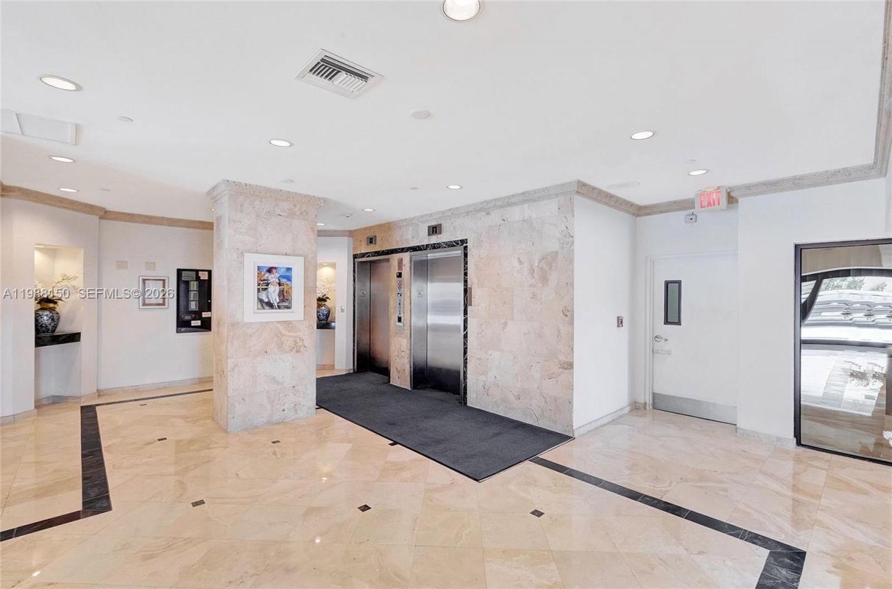 2625 Collins Ave, Unit 418, Miami Beach, FL 33140 Photo