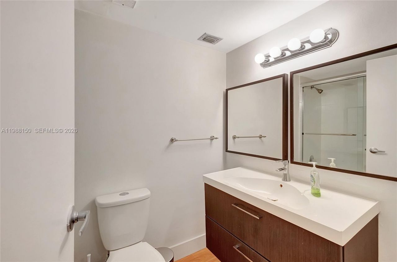 2625 Collins Ave, Unit 418, Miami Beach, FL 33140 Photo