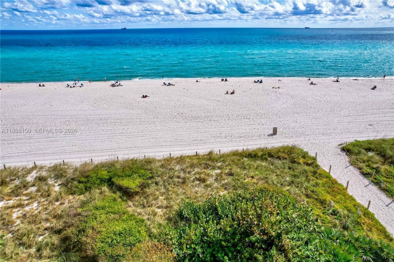 2625 Collins Ave, Unit 418, Miami Beach, FL 33140 Photo