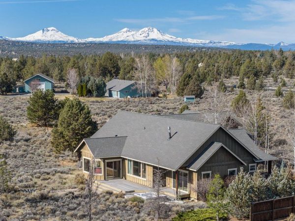 6720 NW Larch Drive, Redmond, OR 97756