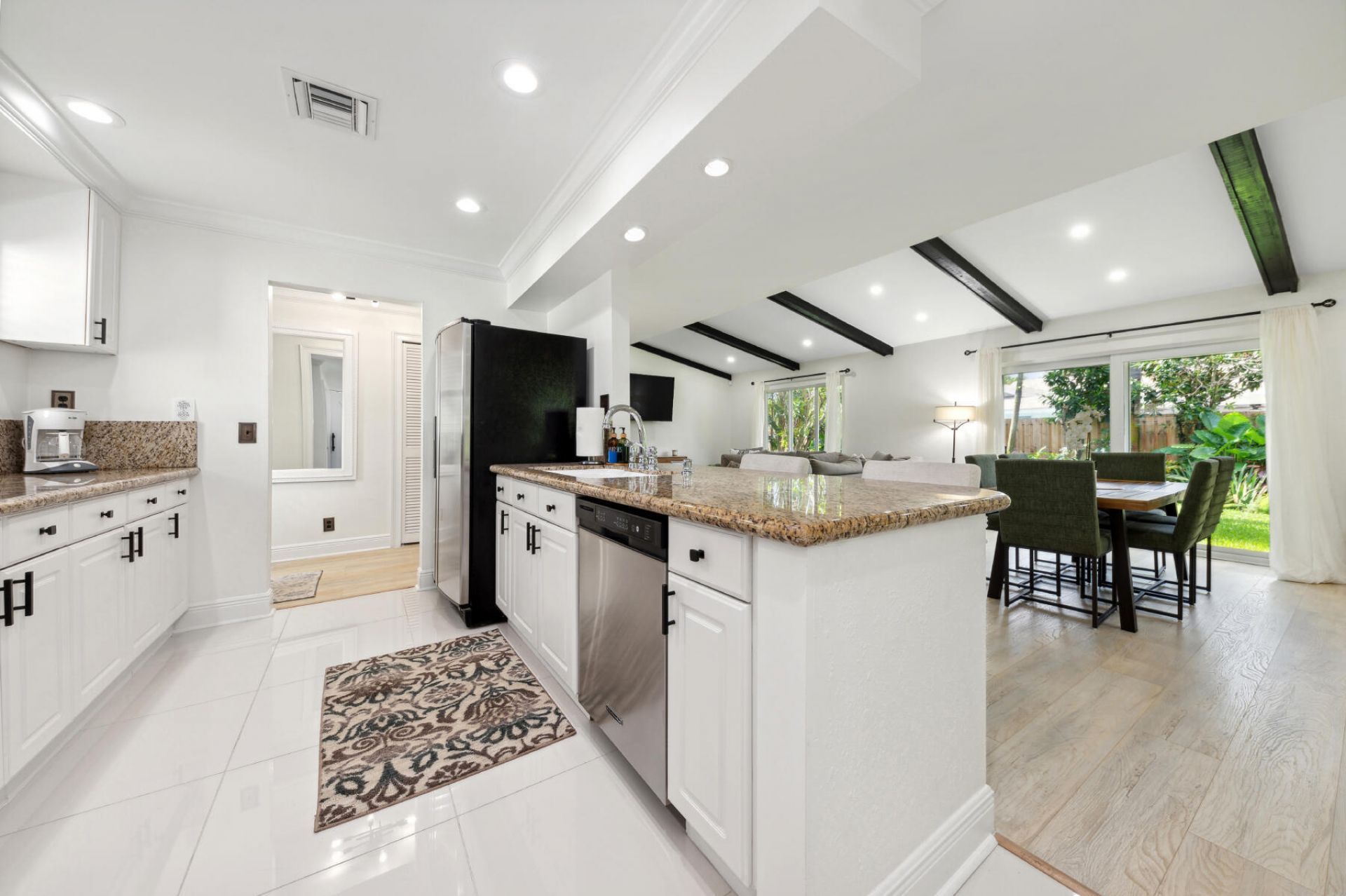 556 SW 24th Avenue, Boynton Beach, FL 33435 Photo