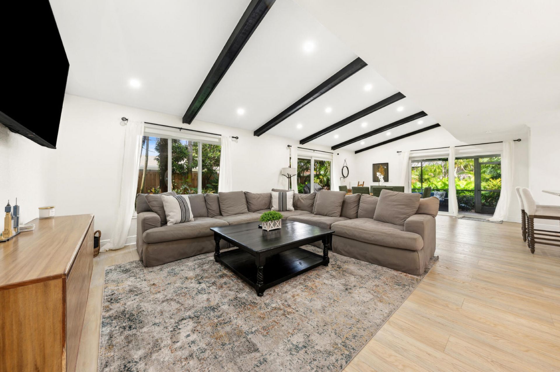 556 SW 24th Avenue, Boynton Beach, FL 33435 Photo