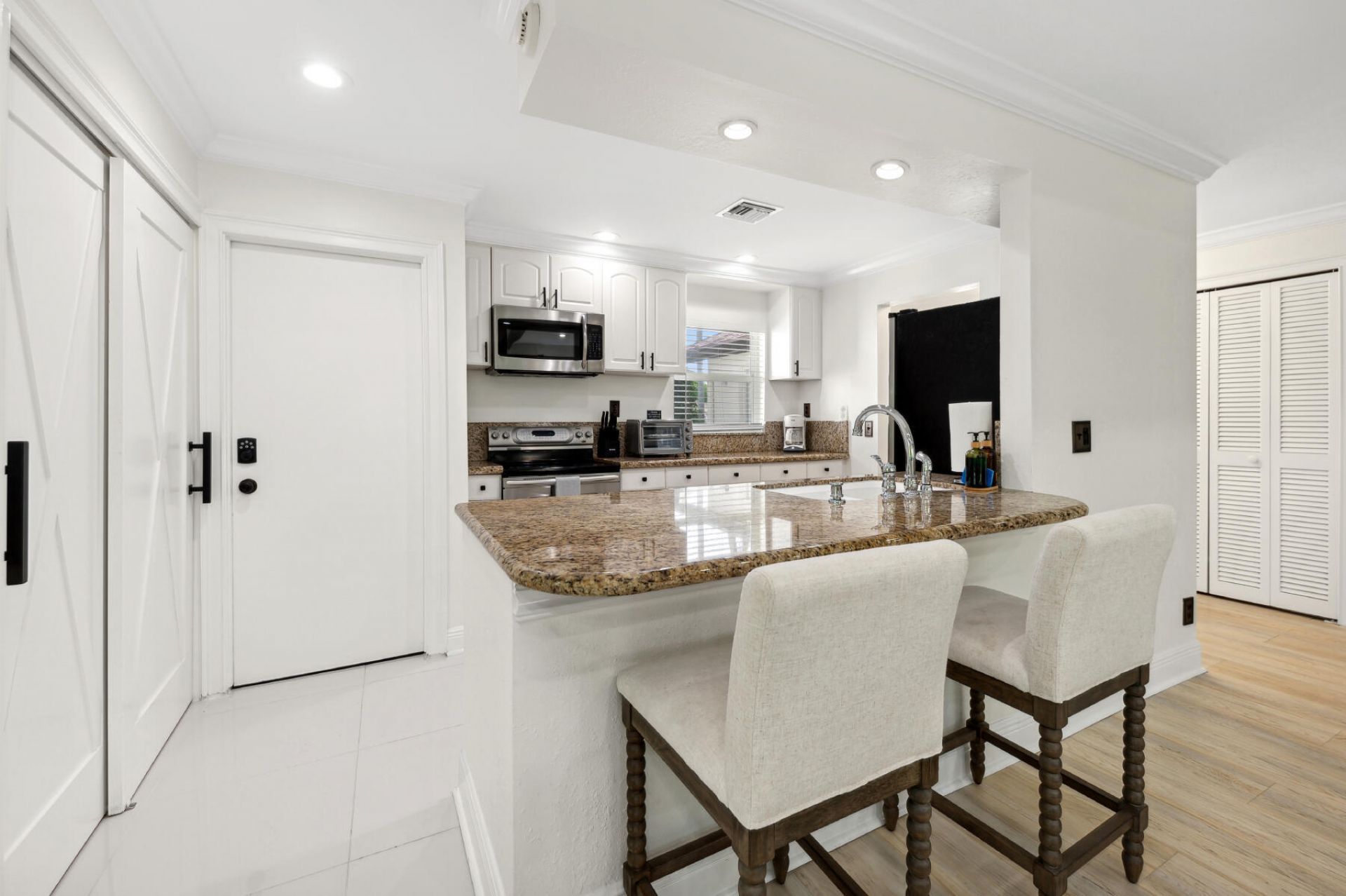 556 SW 24th Avenue, Boynton Beach, FL 33435 Photo