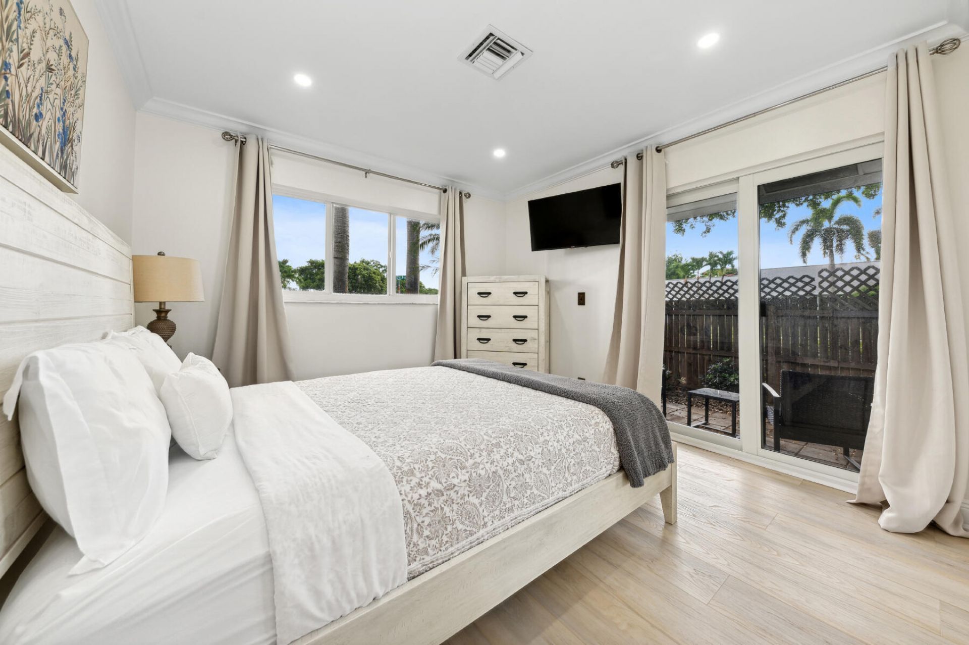 556 SW 24th Avenue, Boynton Beach, FL 33435 Photo