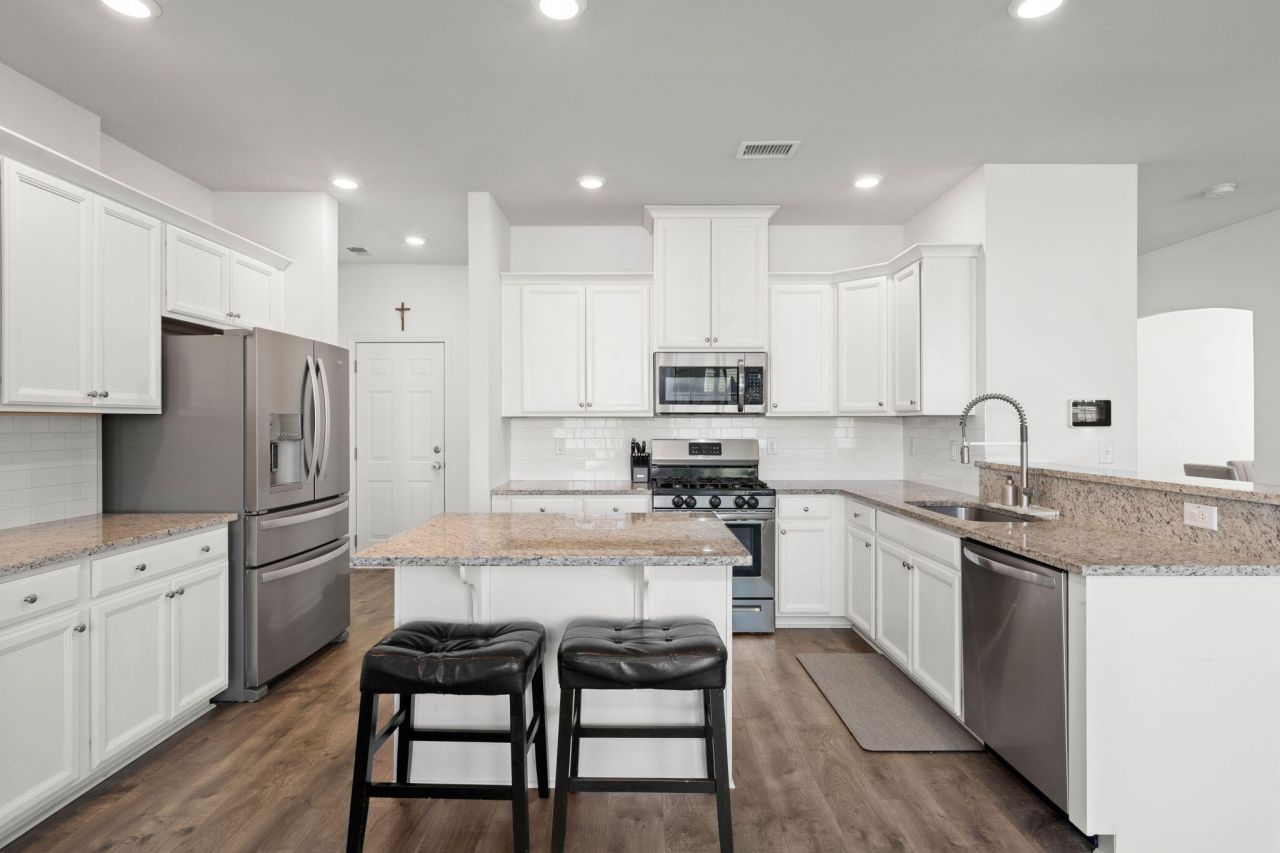 142 Hyrne Drive Photo 11