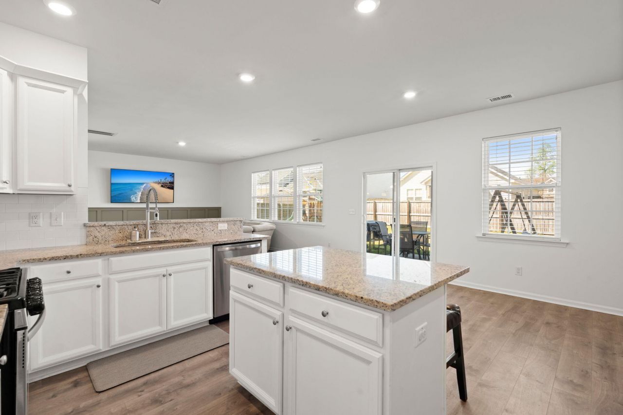 142 Hyrne Drive Photo 14