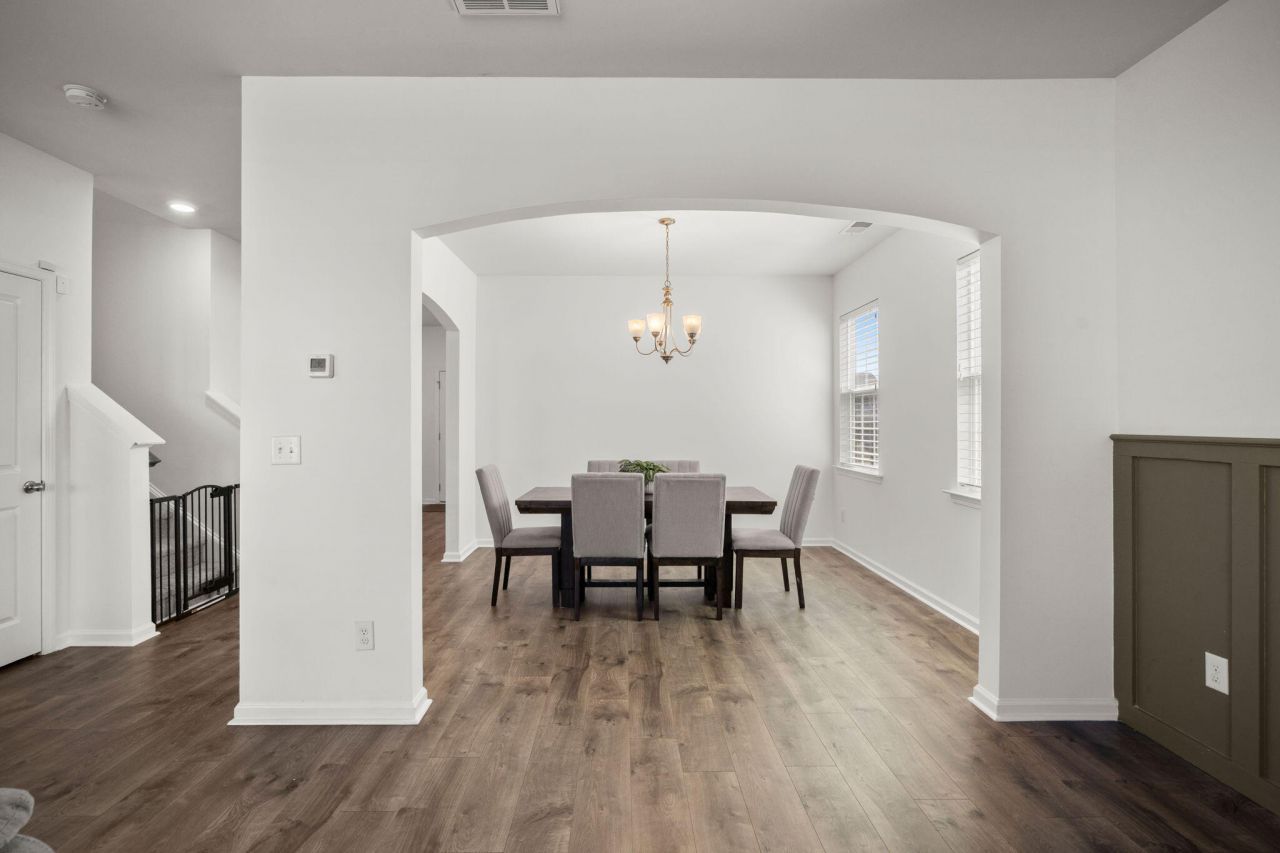 142 Hyrne Drive Photo 5