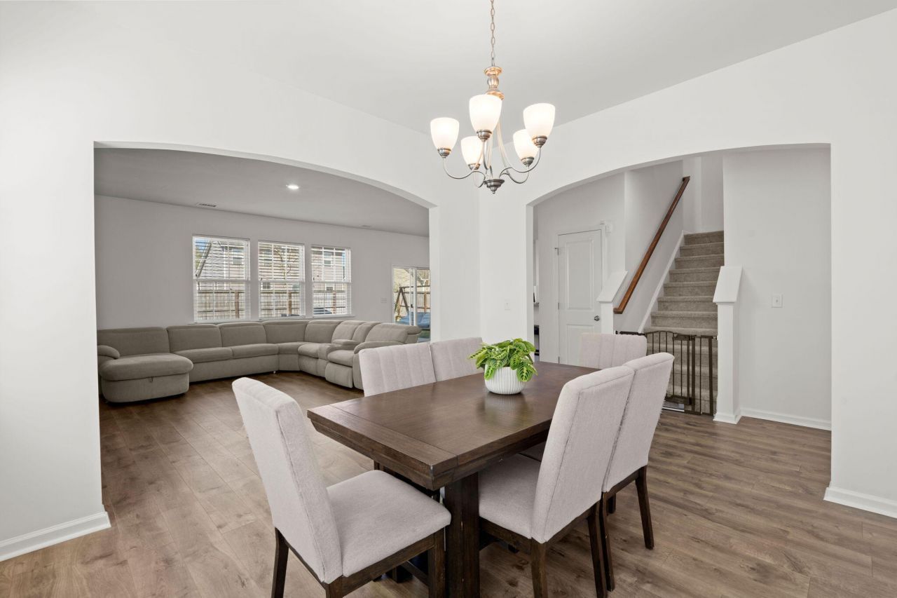 142 Hyrne Drive Photo 6