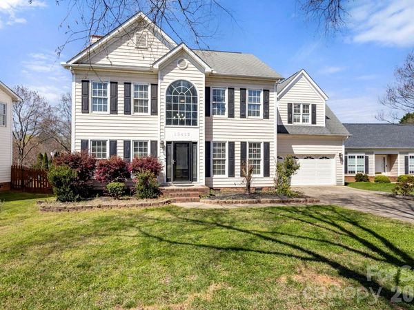 10413 Friarsgate Road, Huntersville, NC 28078