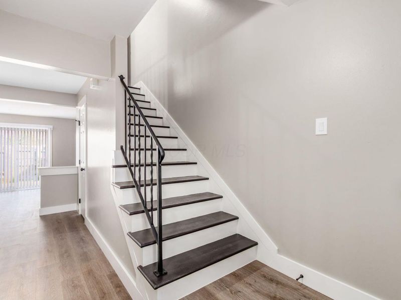 2341 Woodbrook Circle N, Unit 98, Columbus, OH 43223 Photo 2