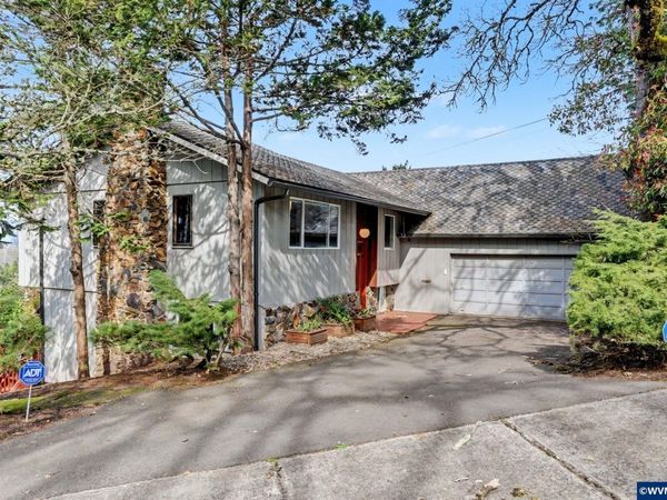 875 Caroline St S, Salem, OR 97302