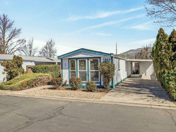 4624 S Pacific Hwy, Unit 23, Phoenix, OR 97535