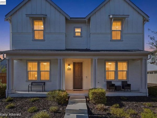 4450 Sunset View Dr, Dublin, CA 94568