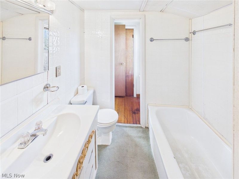 834 Lake Washington Road, Washington, WV 26181 Photo 8