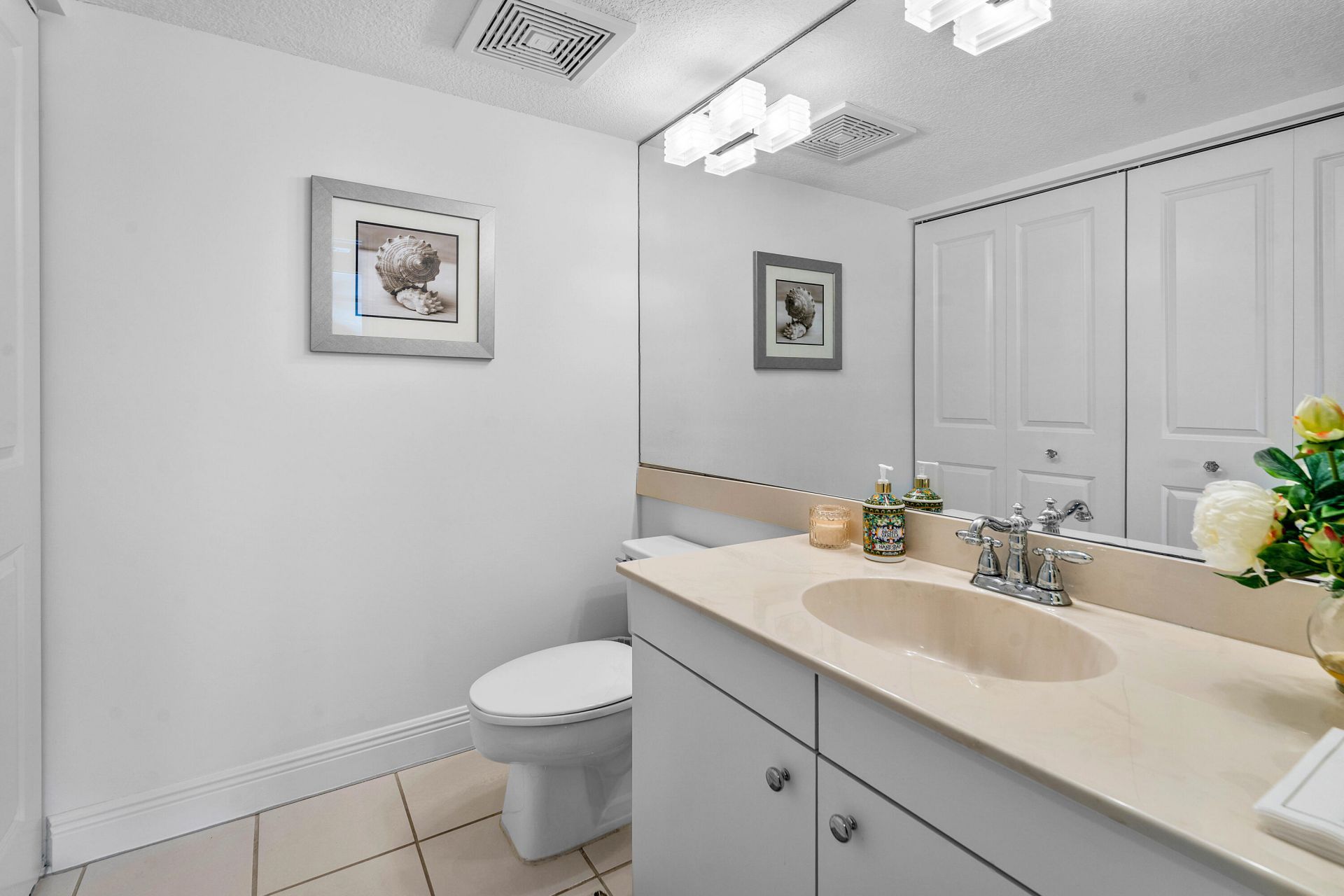 4100 N Ocean Avenue, Unit 504, Singer Island, FL 33404 Photo