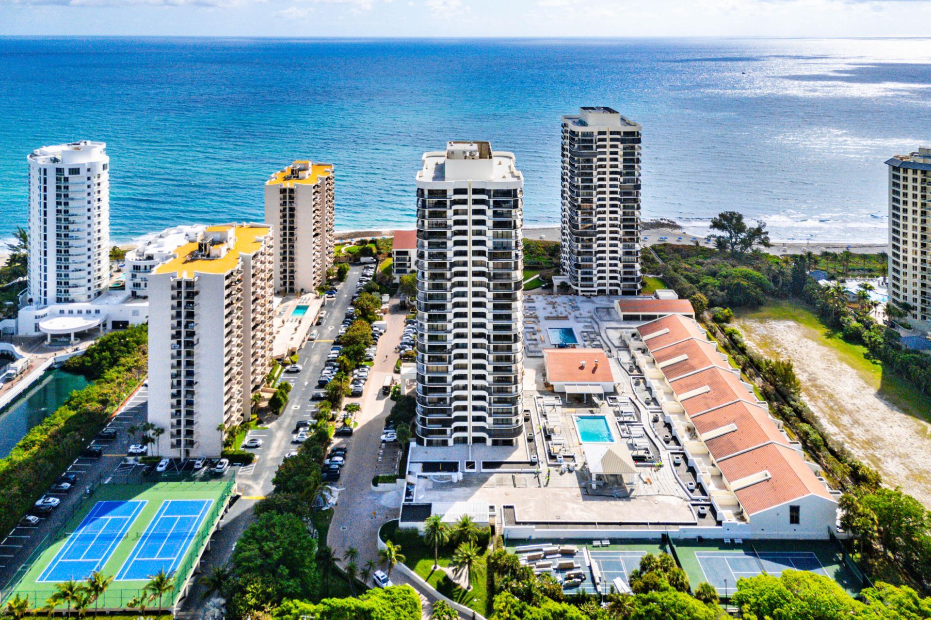 4100 N Ocean Drive, Unit 504, Singer Island, FL 33404 Photo