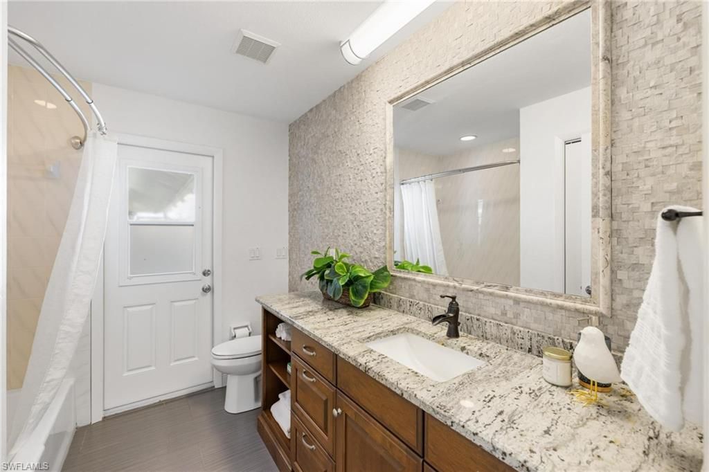 500 Dona Dr , Nokomis, FL 34275 Photo