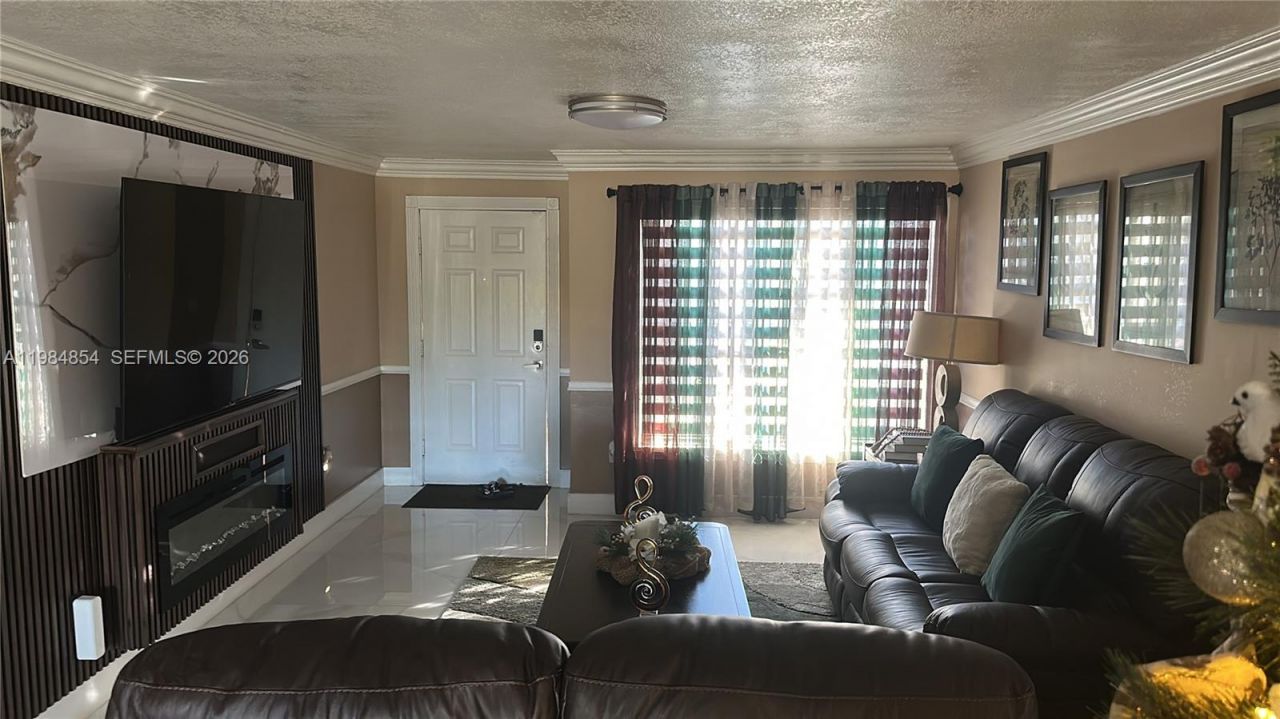 3379 NW 198th Terrace , Miami Gardens, FL 33056 Photo