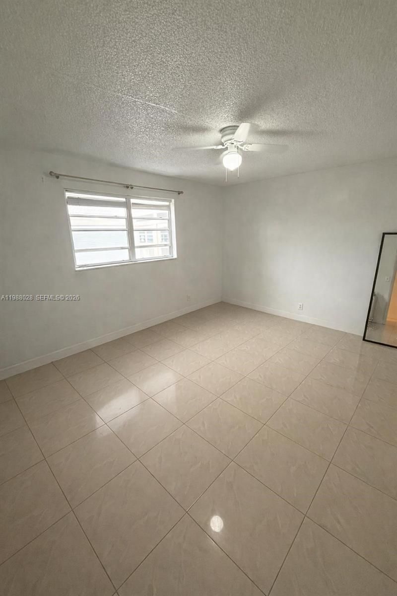 220 SW 9th Ave , Unit 516, Hallandale Beach, FL 33009 Photo