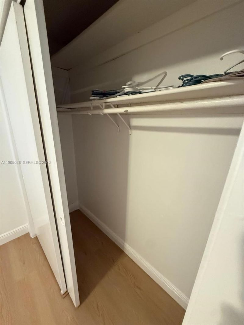 220 SW 9th Ave , Unit 516, Hallandale Beach, FL 33009 Photo