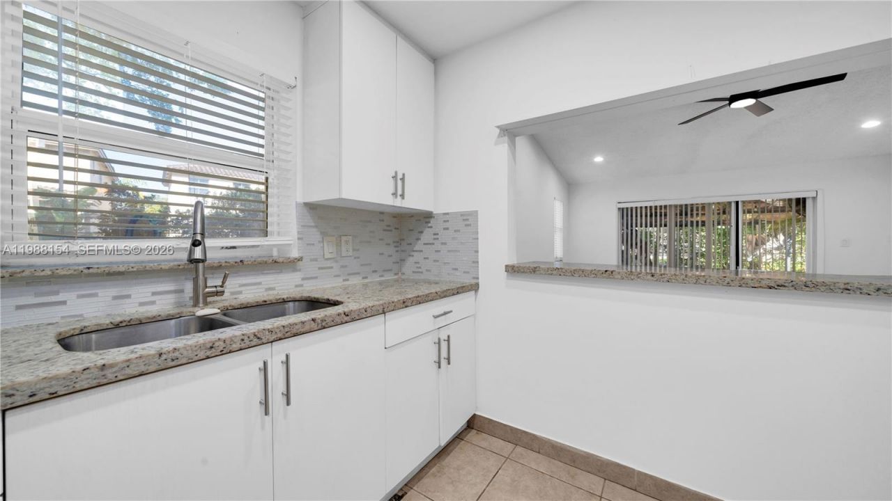 10575 La Placida Dr , Unit 10575, Coral Springs, FL 33065 Photo