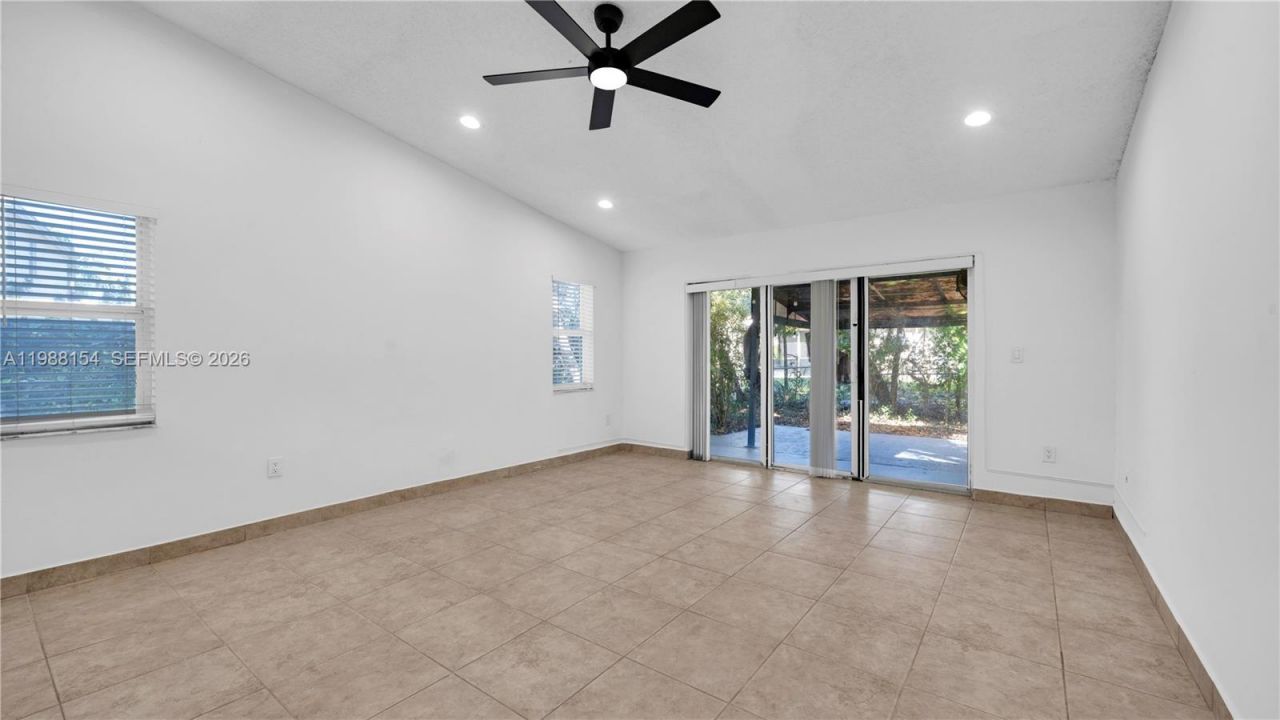 10575 La Placida Dr , Unit 10575, Coral Springs, FL 33065 Photo