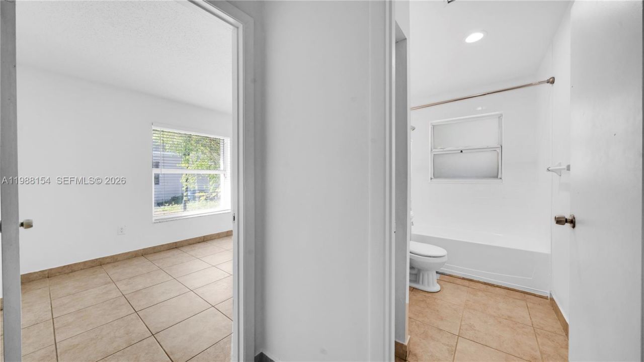 10575 La Placida Dr , Unit 10575, Coral Springs, FL 33065 Photo