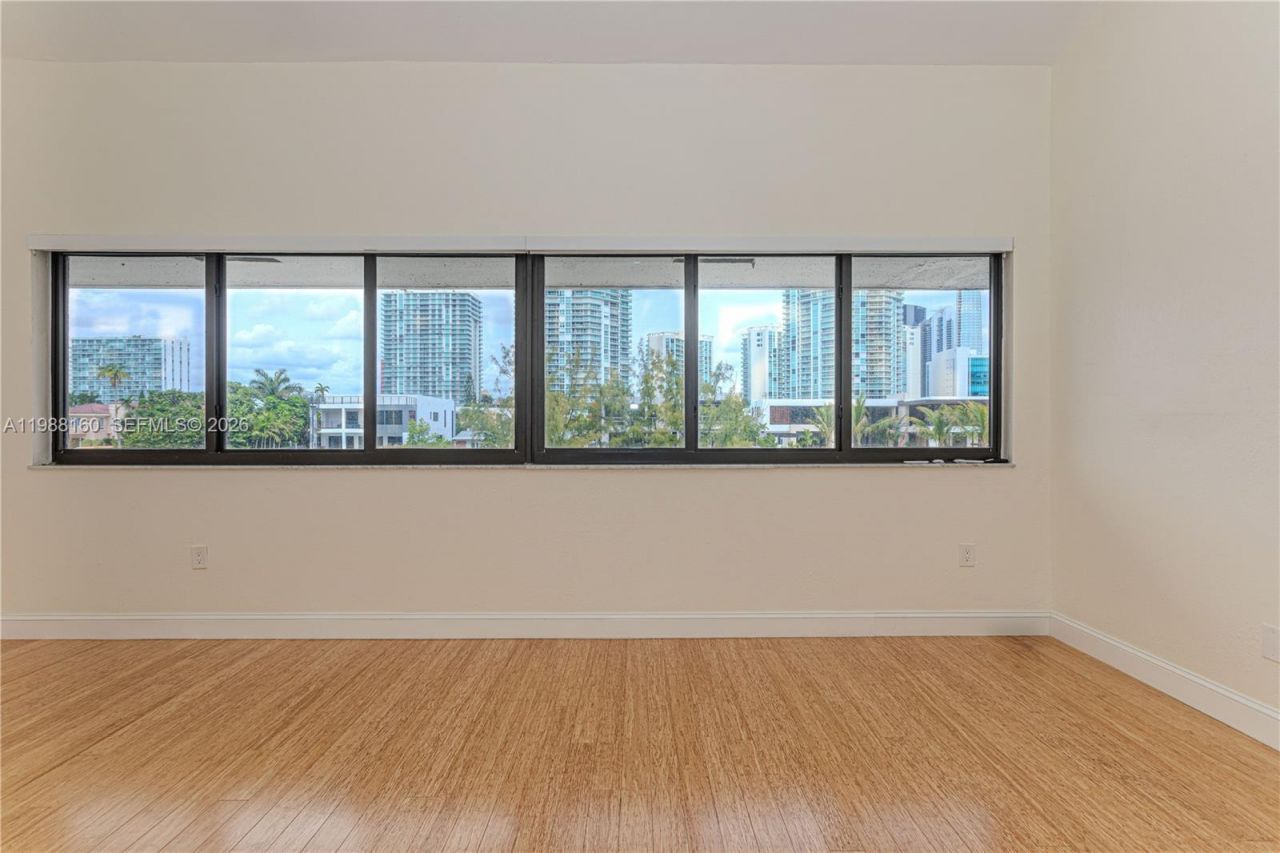 231 Poinciana Dr , Unit 401, Sunny Isles Beach, FL 33160 Photo