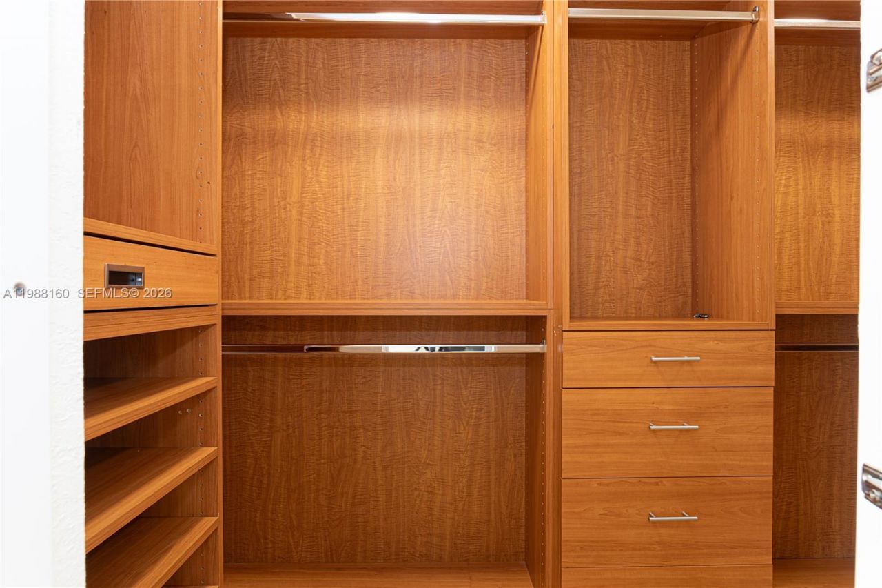 231 Poinciana Dr , Unit 401, Sunny Isles Beach, FL 33160 Photo