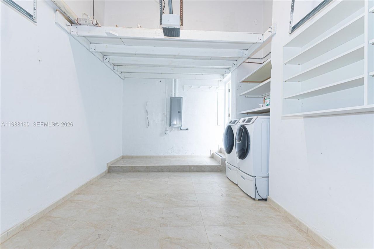 231 Poinciana Dr , Unit 401, Sunny Isles Beach, FL 33160 Photo