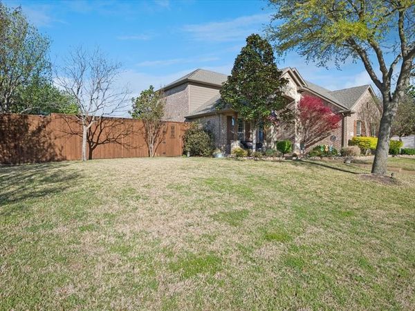 7027 Hickory Estates Drive, Sachse, TX 75048