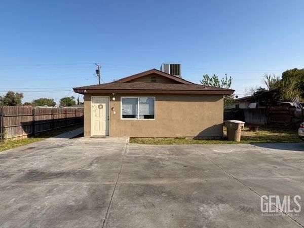 614 E 9th Street, Bakersfield, CA 93307