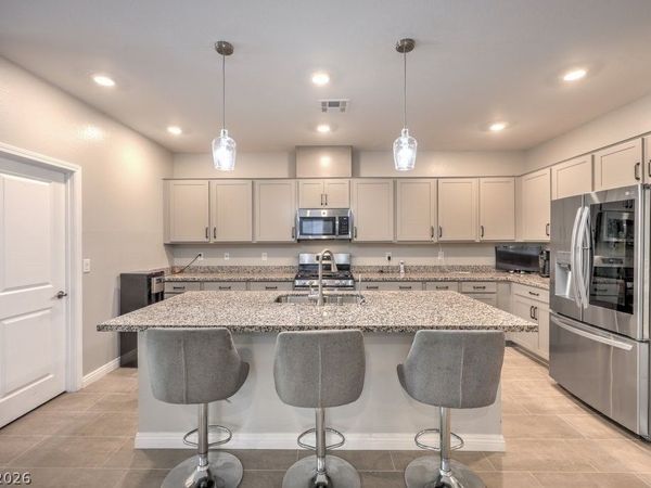 3026 English Palmer Road , North Las Vegas, NV 89086