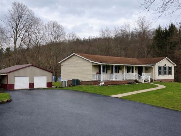 87 Broad St, Marianna, PA 15345