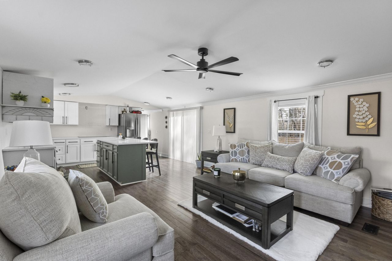 00 Foliage Street Photo 18