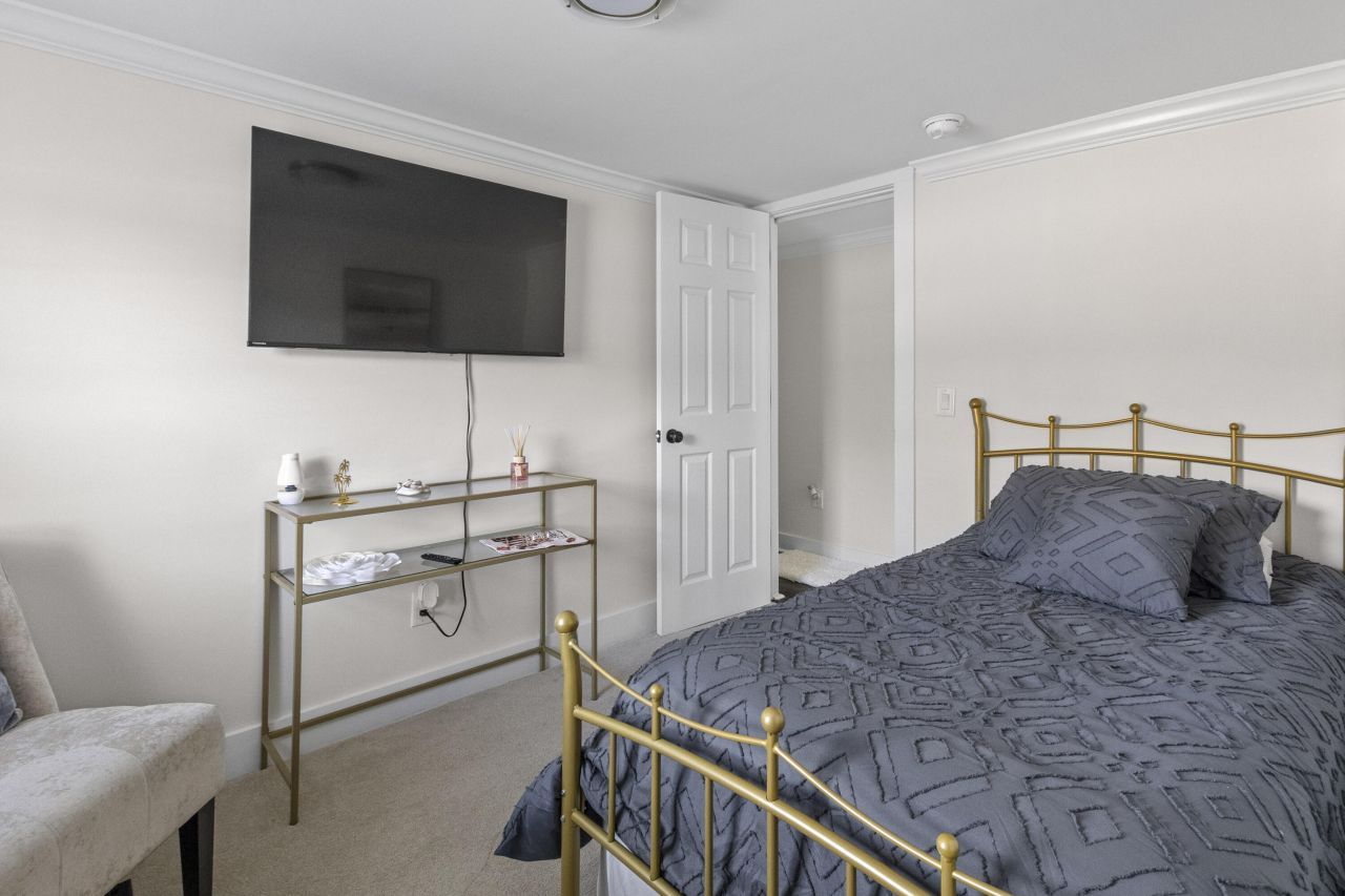 00 Foliage Street Photo 31