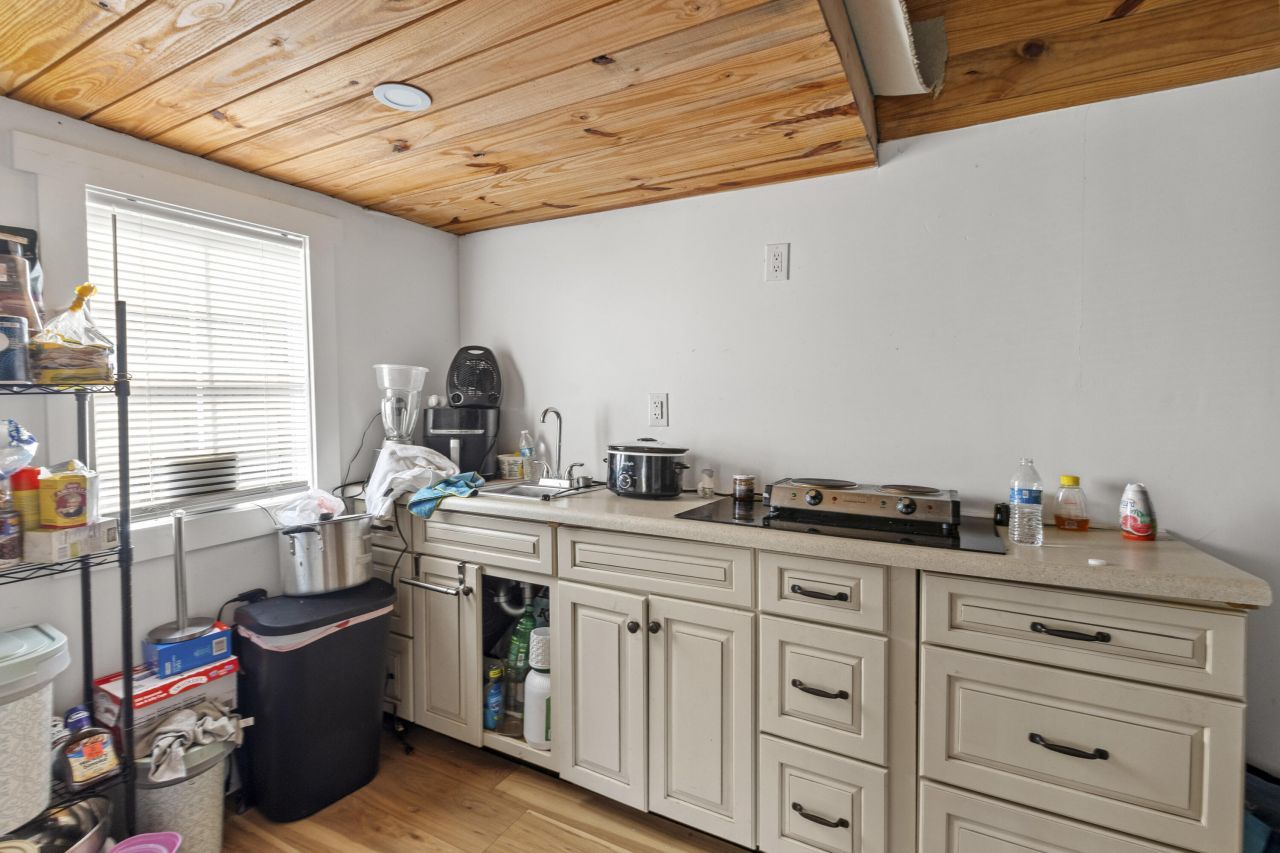 00 Foliage Street Photo 44