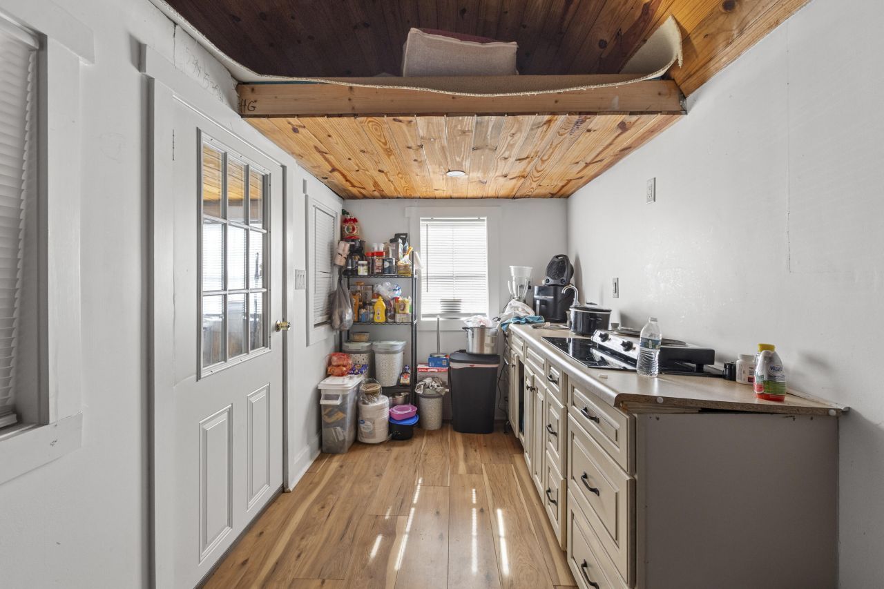 00 Foliage Street Photo 45