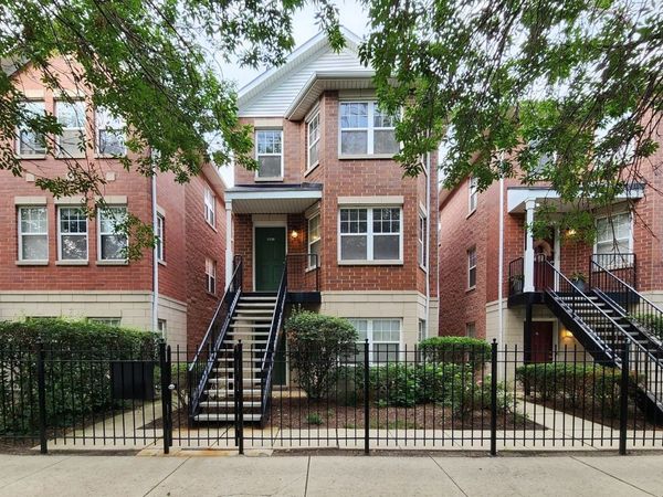 1156 N Howe Street , Unit B, Chicago, IL 60610