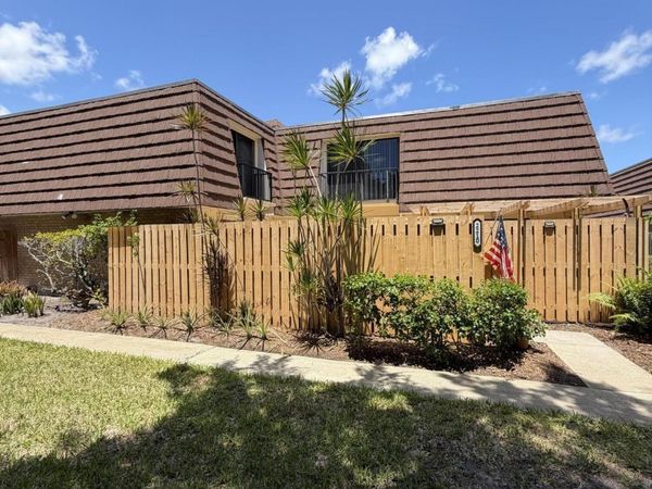 2210 22nd Lane, Palm Beach Gardens, FL 33418