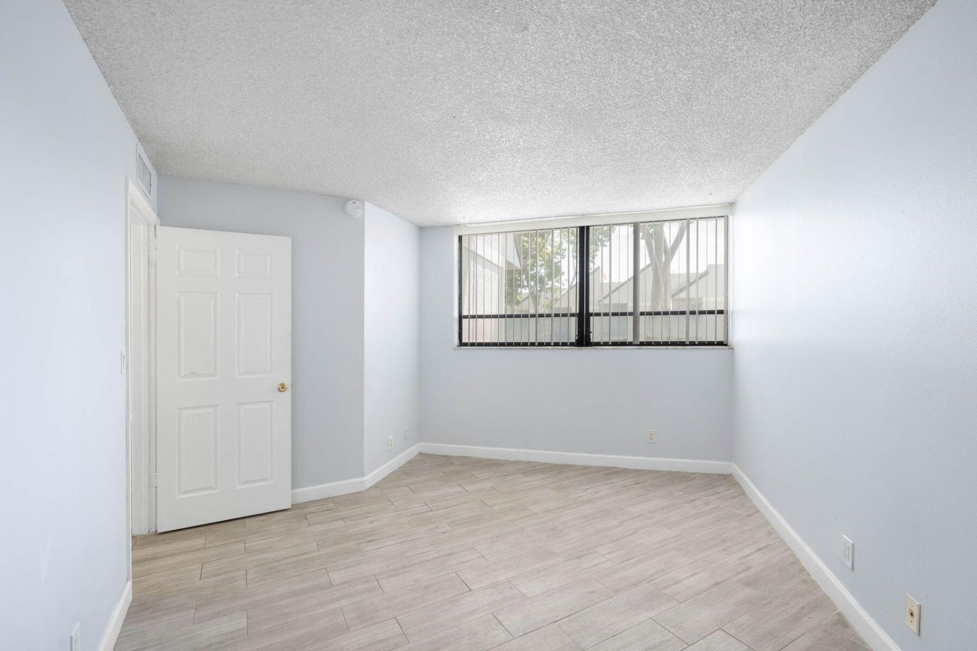 1750 N Congress Avenue, Unit 411, West Palm Beach, FL 33401 Photo