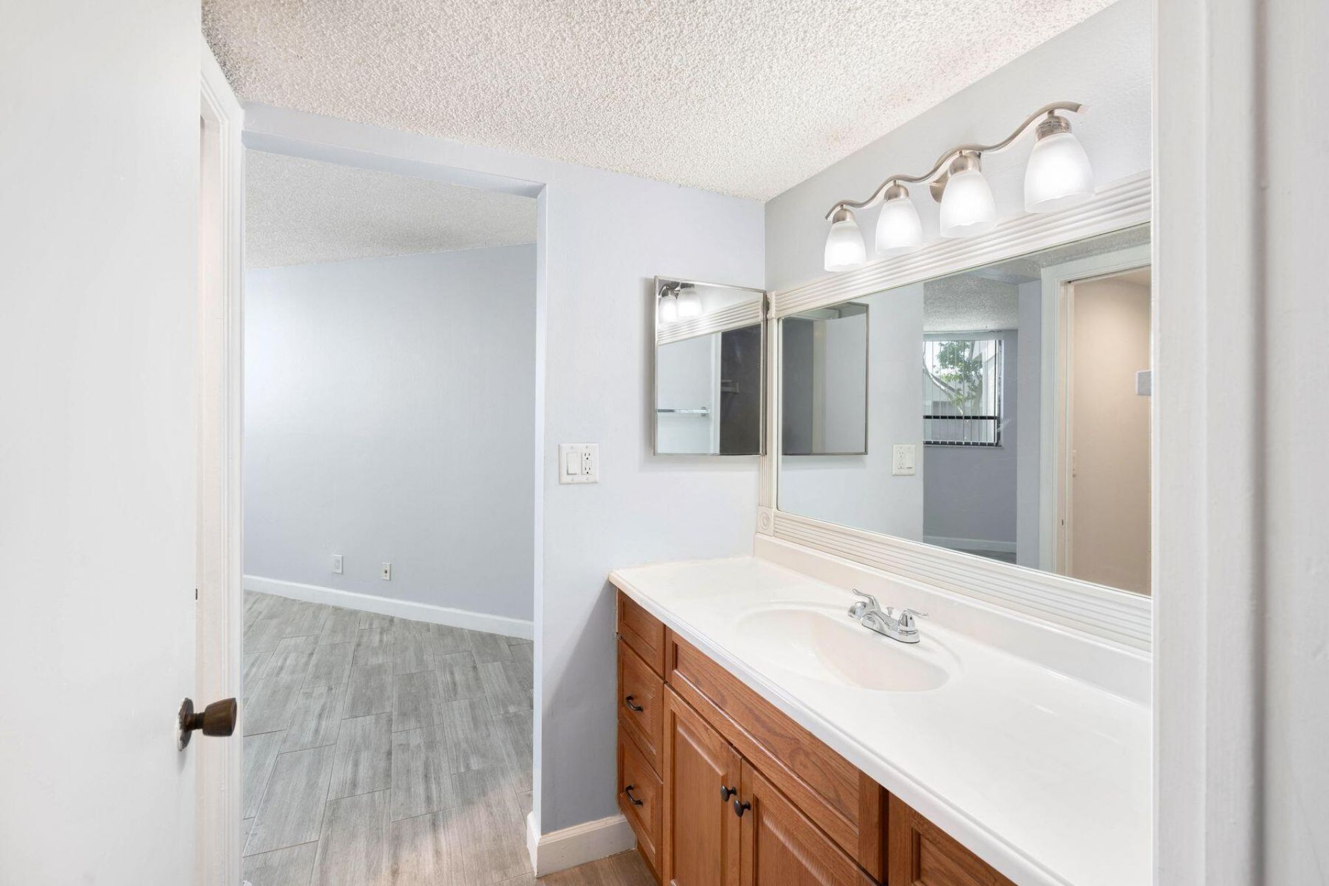 1750 N Congress Avenue, Unit 411, West Palm Beach, FL 33401 Photo