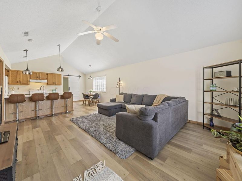 5732 Black Walnut Drive, Columbus, OH 43230 Photo 3